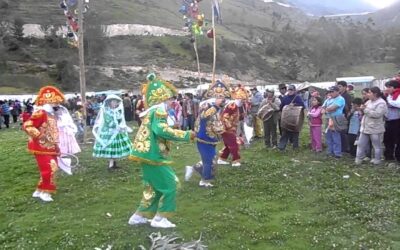 ¿POR QUÉ DANZAN LOS NEGRILLOS Y SE BAILAN LAS HUAYLIAS?